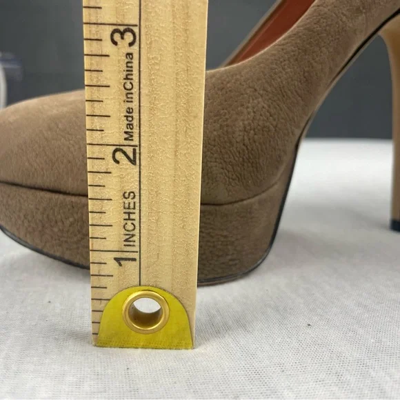 Vince Camuto Malaya Brown Tan Studded Pumps Heels Womens Size 7.5 - Picture 9 of 10